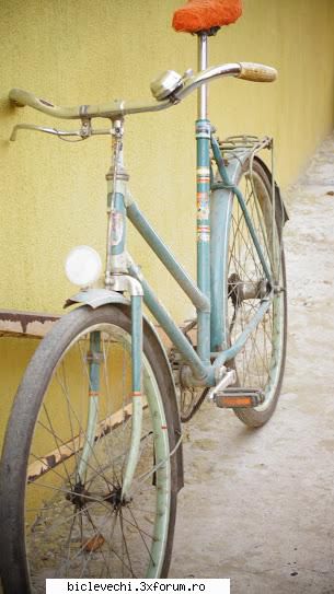 inca o bicicleta junior, de data aceasta cu cadru de dama: bicicleta junior